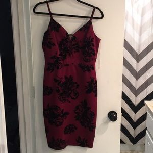 Maroon dress w Black velvet roses